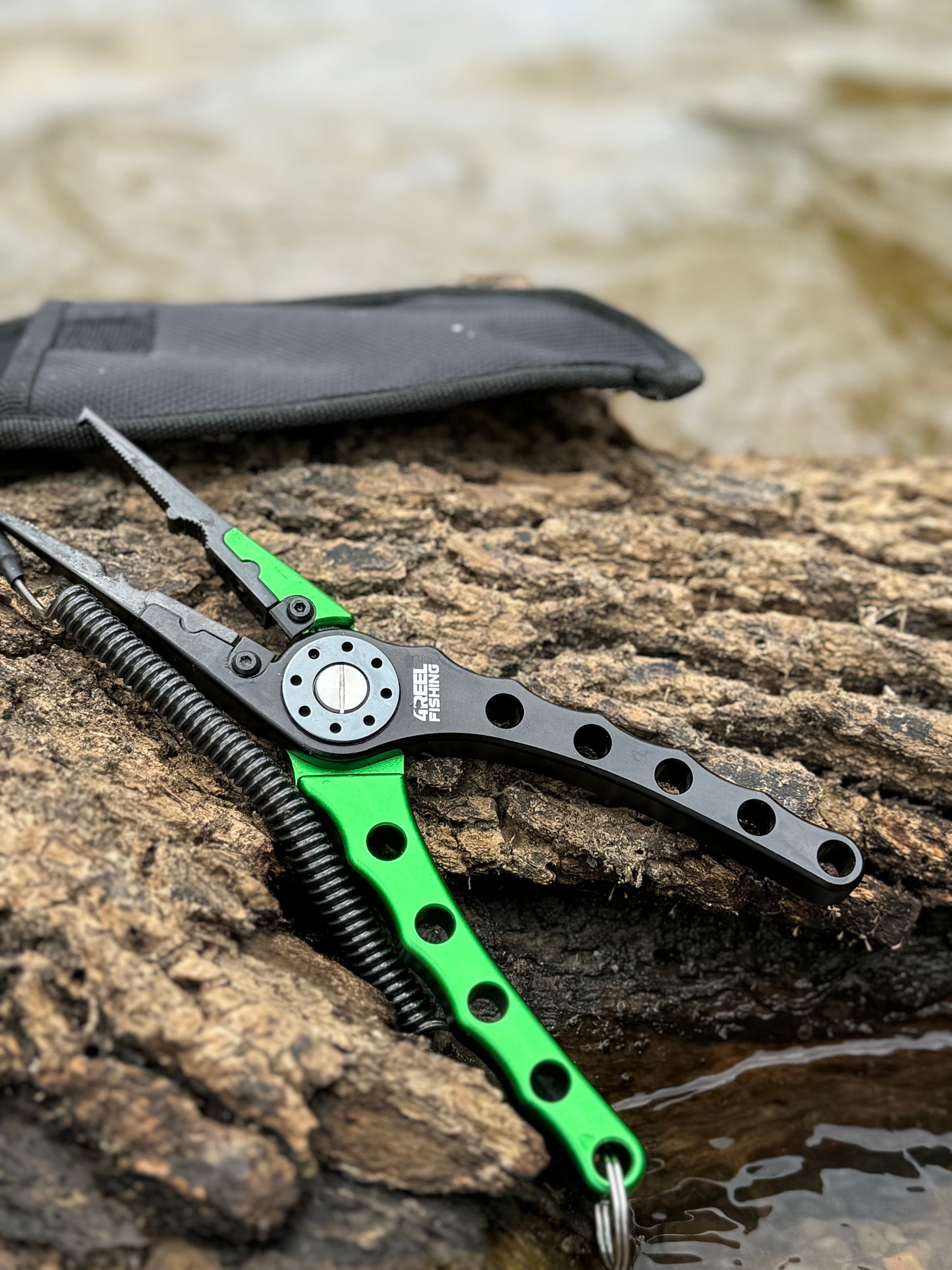 4REEL Aluminum Pliers With Sheath