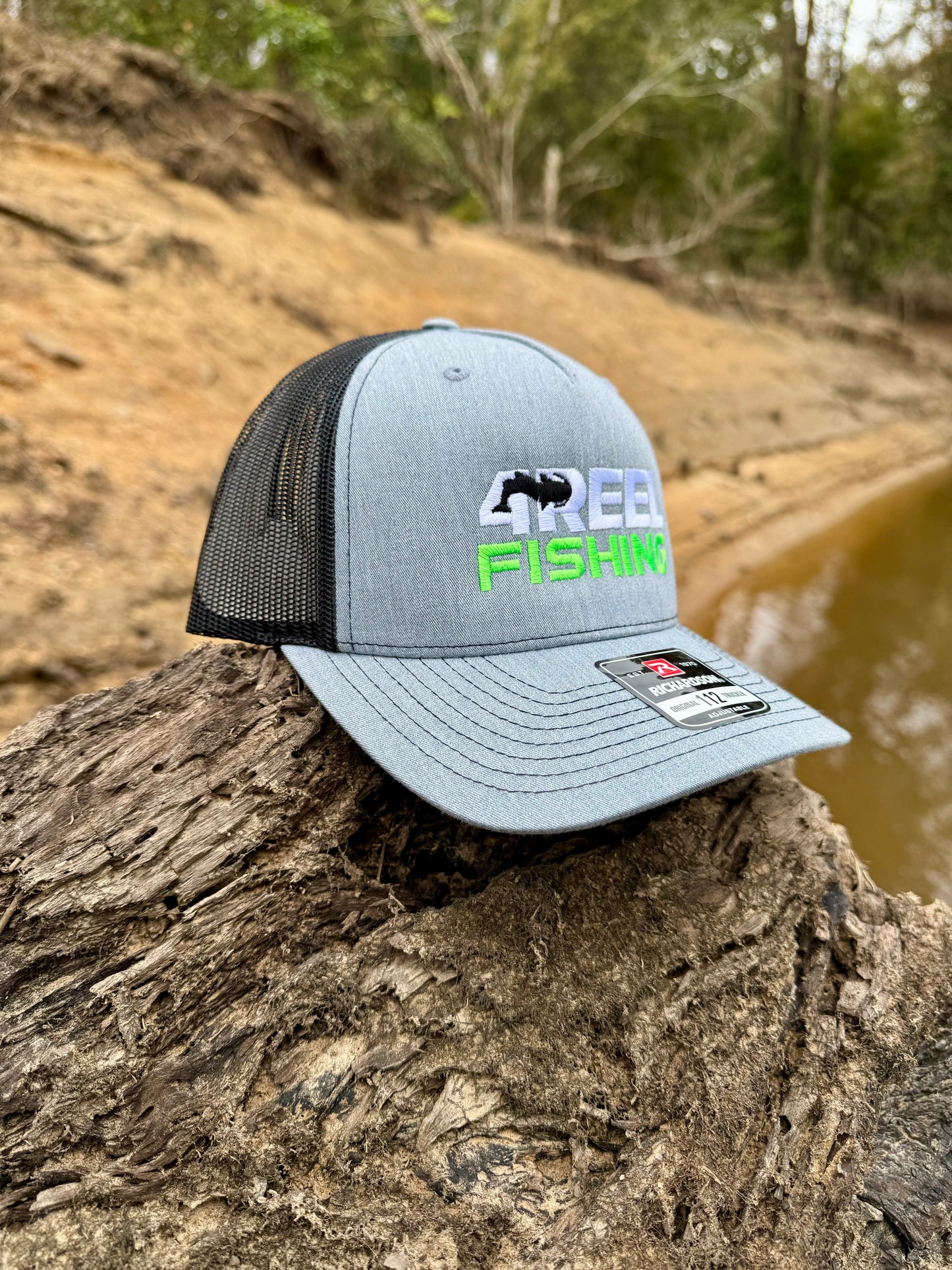 4REEL Heather Gray & Black Mesh Snapback