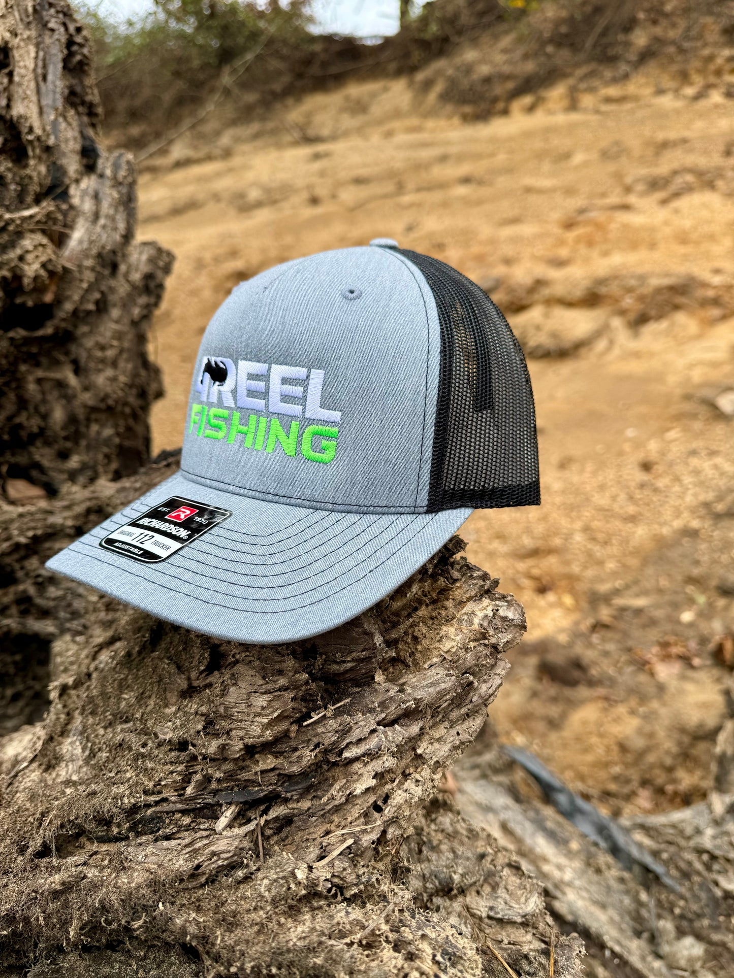 4REEL Heather Gray & Black Mesh Snapback